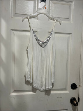 Women's Candie's Sequin V-Neck Tank Top White XL